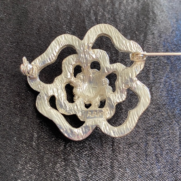 Vintage Brooch signed AAI - Picture 4 of 5